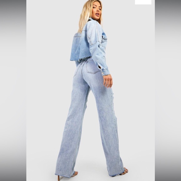 NWT High Waisted Distressed Jeans - Picture 3 of 5